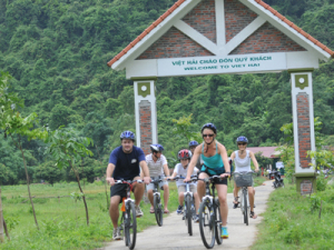 Cat Ba Island: Biking to visit Viet Hai Village Vietnam Motorbike Tours: Red River Delta Cycling Tour