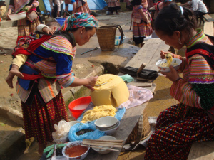 Sapa Adventure Tours: Sapa Adventure Tour To Coc Ly Market