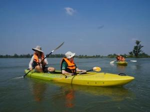 Cambodia Kayaking Tours: Phnom Penh Kayaking Tour To Siem Reap