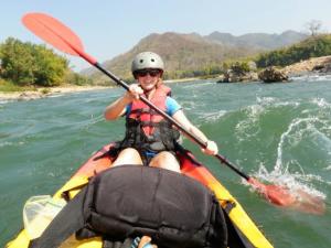 Laos Kayaking Tours: Kayaking to Tad Sea Waterfall