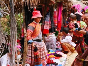 Mai Chau: Pu Luong Market Mai Chau Adventure Tours: Mai Chau And Pu Luong Trekking Expedition