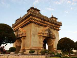Laos Sightseeing Tours: Lao Impressive Tour