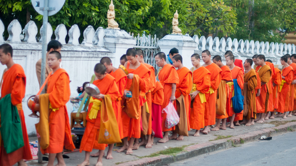 Laos honeymoon tours: amazing laos honeymoon trip for 6 days