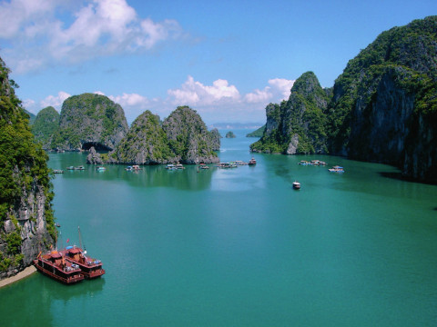 Vietnam adventure tours: cat ba national park trekking tour