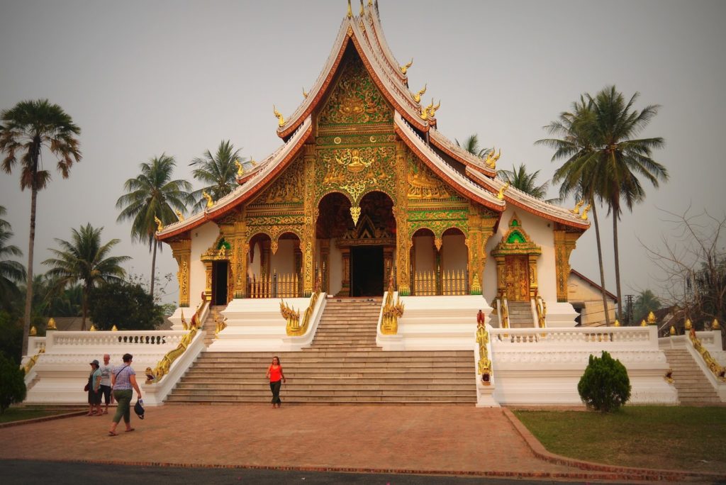 Honeymoon tour from luang prabang to vientiane Honeymoon tour in luang prabang