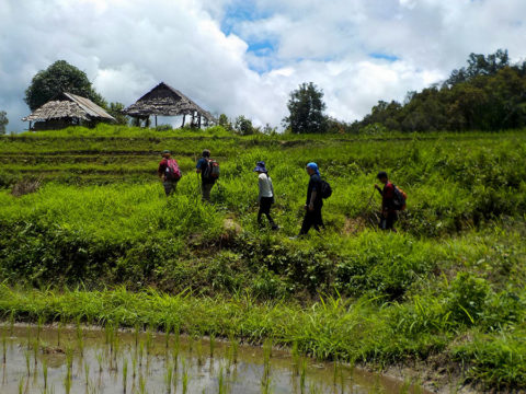 Pai valley trekking tour
