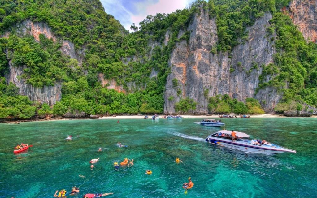 Essence of phu ket vacation beach_thailand beach vacation