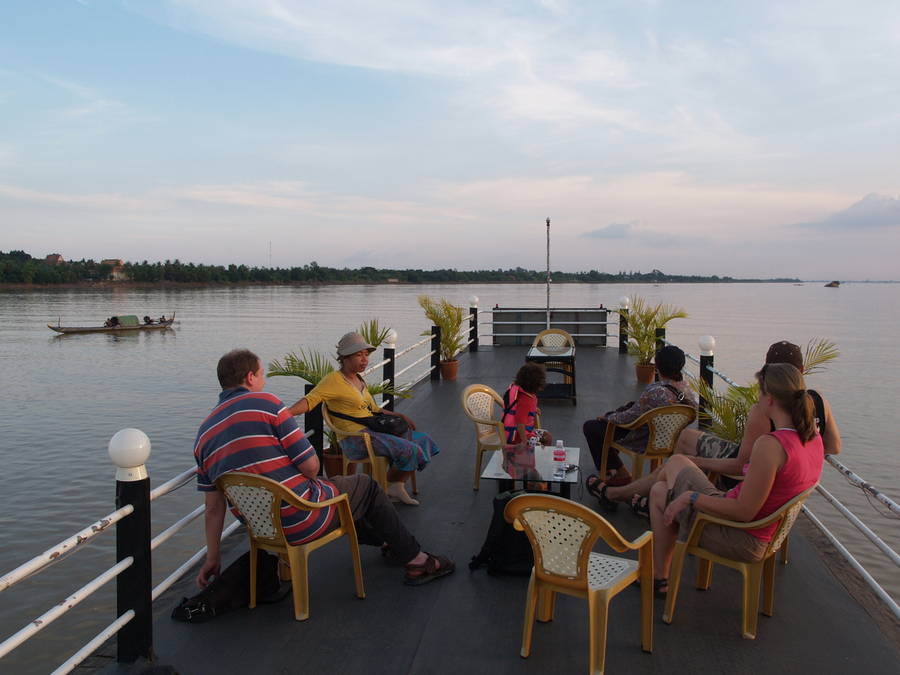Phnom penh cruise tour on mekong river Cambodia cruise tours: cambodia cruise trip from phnom penh to siemreap