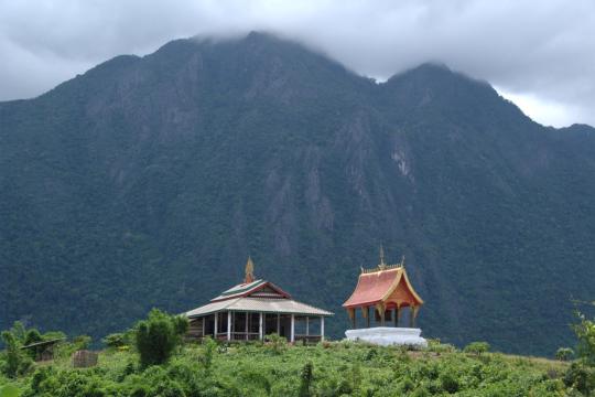 Temple in vang vieng | lao impressive tour