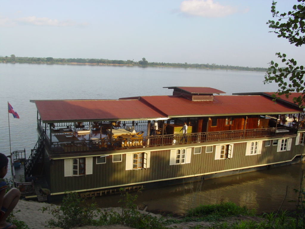 Vat phou cruise on mekong river Laos cruise tours: pakse cruise tour to mekong islands