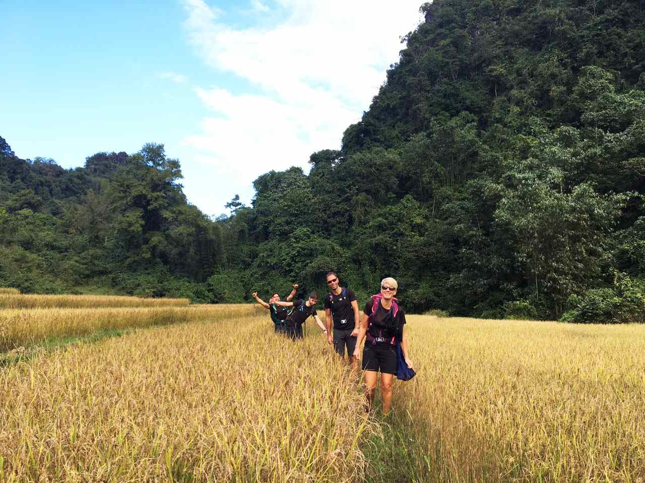 Sapa group tour to ta van village Vietlong travel vietnam northeast hard trekking tour 15 | sapa group tour to ta van village