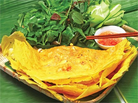 Top-10-local-street-foods-in-da-nang-you-must-try