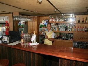 Bar on cruise Mekong cruise tours: lan diep cruise