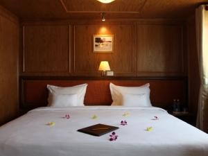 Cabin on dragon eyes cruise Mekong river tours: mekong eyes cruise tour from saigon to phu quoc - 3 days