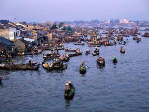 Passing to chau doc Mekong river tours: l'amant upstream cruise tour from saigon to phnom penh