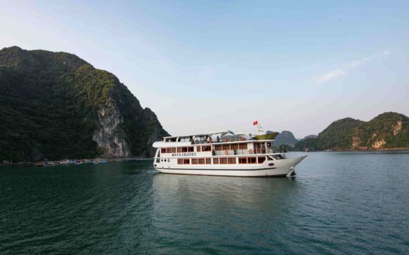Vietnam cambodia family tour - 14 days Halong cruises | vietnam cambodia family tour - 14 days