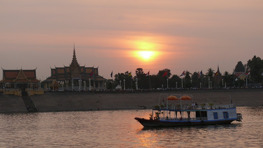 Cambodia exploration tour and beach relaxation - 10 days Boat trip to phnom penh royal palace sunset | cambodia exploration tour and beach relaxation - 10 days
