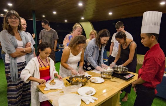 Lifetime vietnam discovery tour & cooking – 10 days Cooking on cruises | lifetime vietnam discovery tour & cooking – 10 days