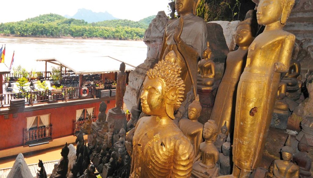Spectacular combination tour in laos - vietnam - cambodia Pak ou caves