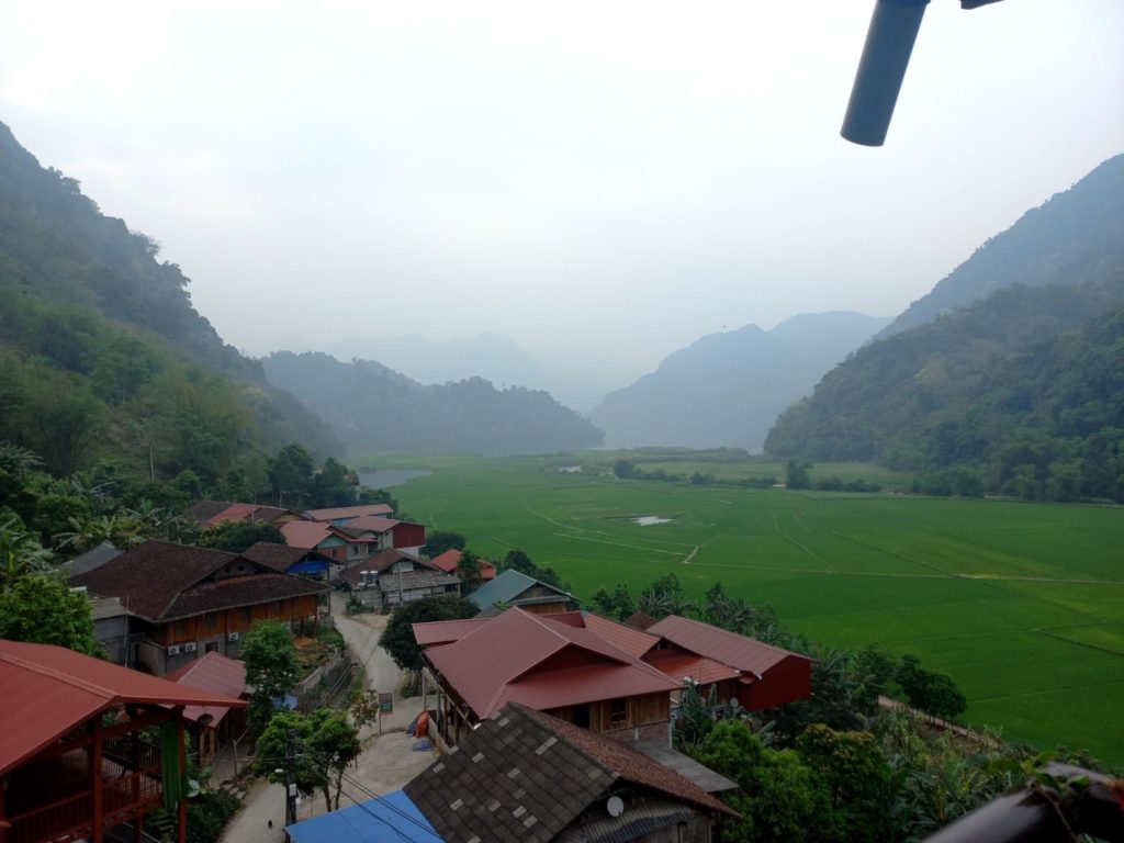 North vietnam photo tour of the terraced rice fields and mountain landscapes -10 days North vietnam photo tour of the terraced rice fields and mountain landscapes -10 days