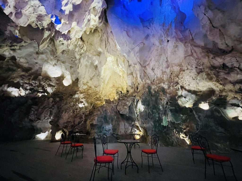 Chim than cave (or god bird cave) Chim than cave (or god bird cave)
