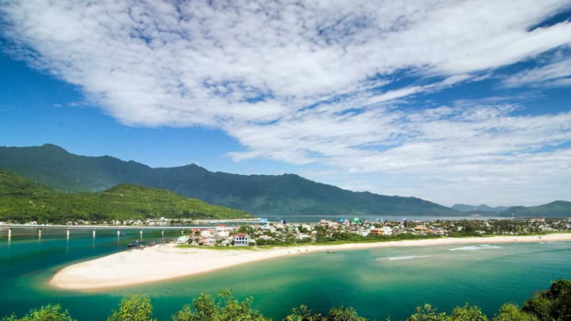 Hai van pass & lang co beach tour / 1 day Hai van pass & lang co beach tour / 1 day
