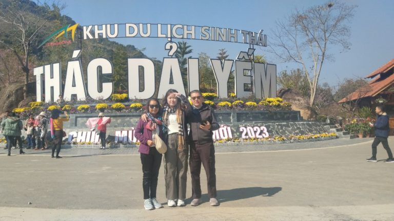 Moc chau tour to dai yem waterfall