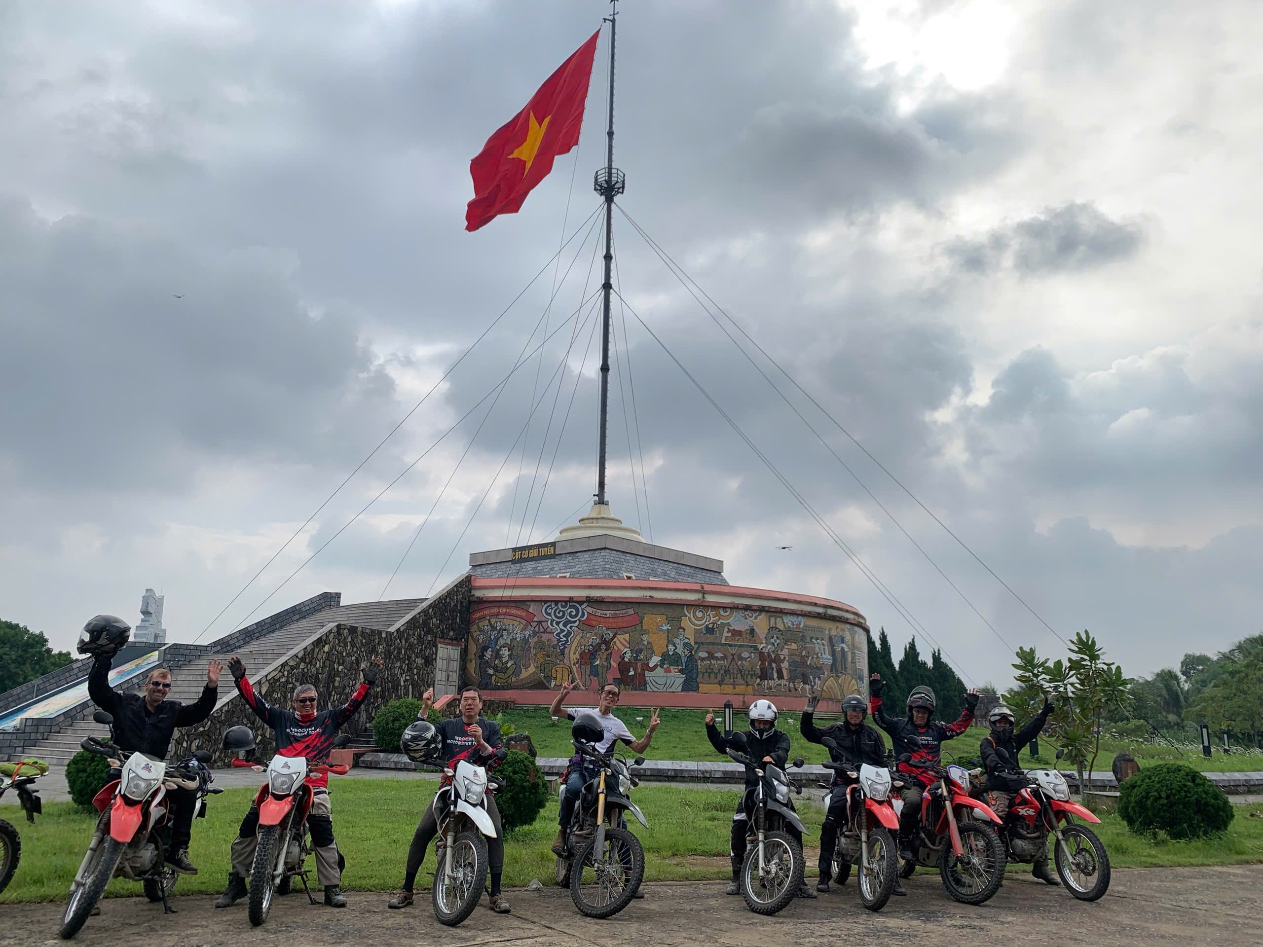 Hoi an motorbike tour to hue via khe sanh Vietnam motorcycle tour to khe sanh dmz 4 | hoi an motorbike tour to hue via khe sanh