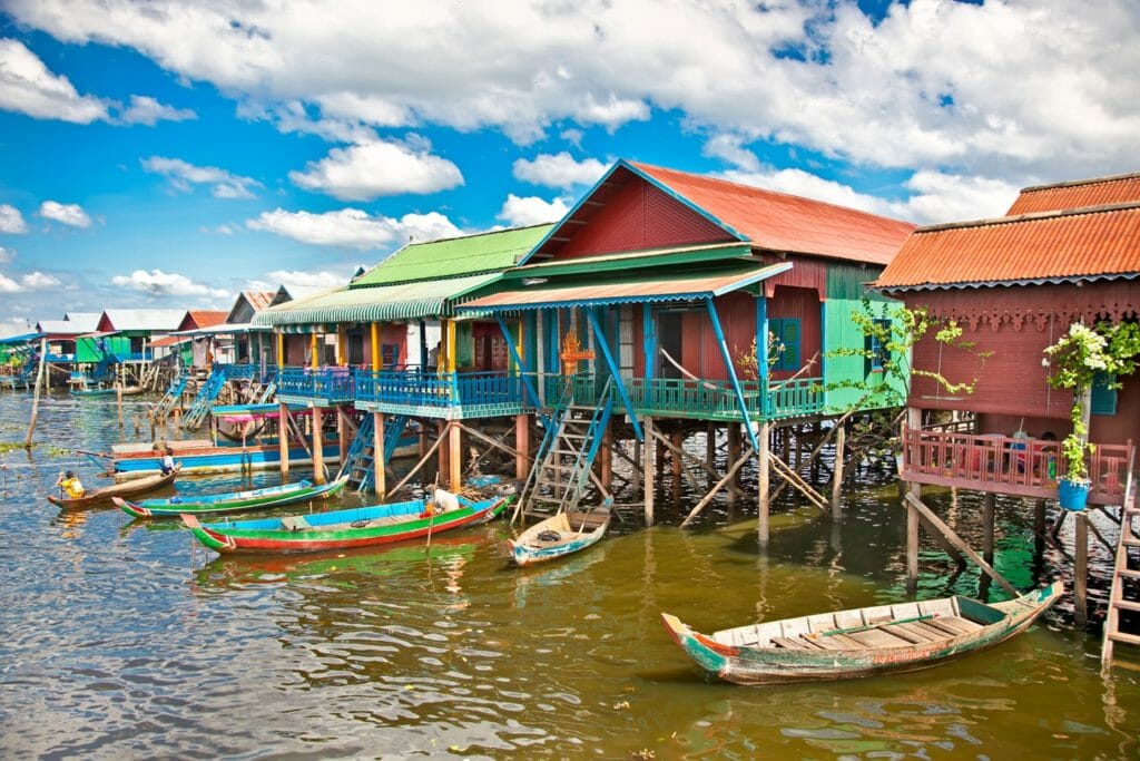 Phnom penh upstream cruise to siem reap