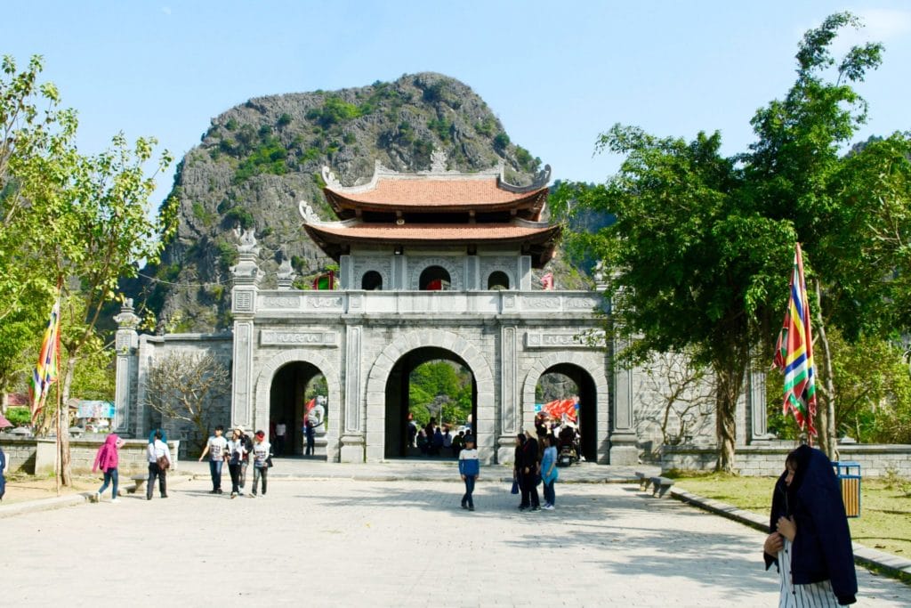 Co do hoa lu1 | tremendous vietnam family tour