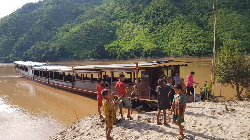 Why to choose shompoo cruise and what to see along the mekong river in laos Why to choose shompoo cruise and what to see along the mekong river in laos