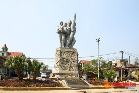 Hue tour to aluoi and dmz - 2 days Hue tour to aluoi and khe sanh