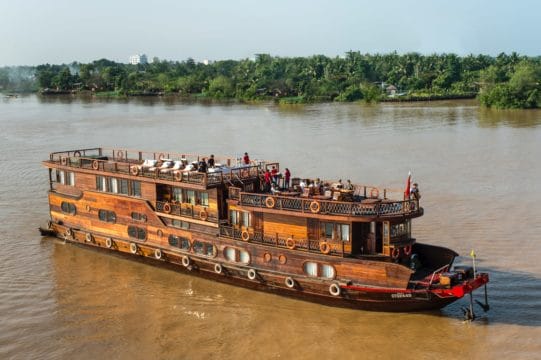 What can you see along the mekong river from can tho to phnom penh Mekong eyes river cruise tours from can tho phnom penh 2 | what can you see along the mekong river from can tho to phnom penh