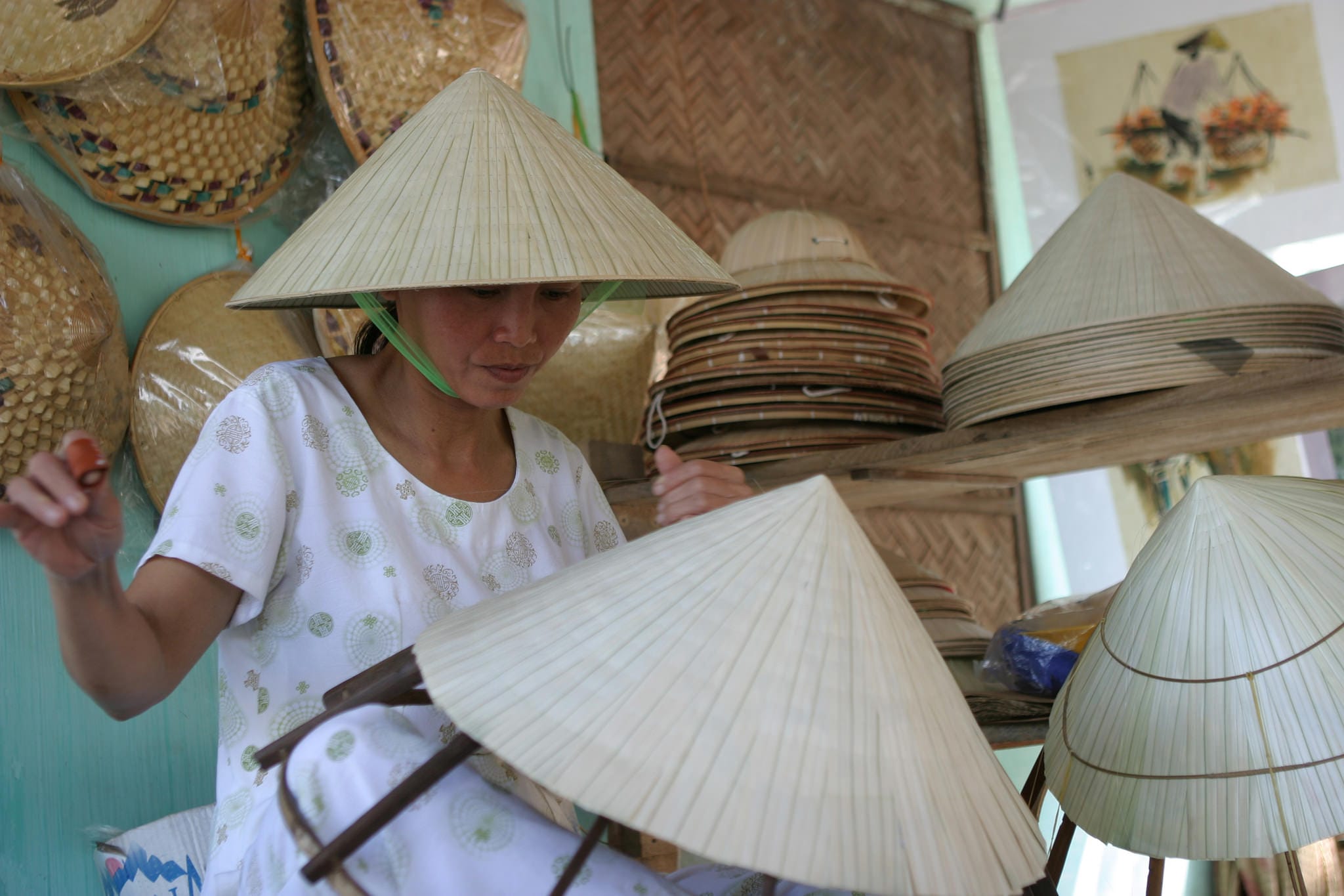 What are the top cultural experiences on a can tho to phnom penh cruise trip? Conical hat mekong delta | what are the top cultural experiences on a can tho to phnom penh cruise trip?