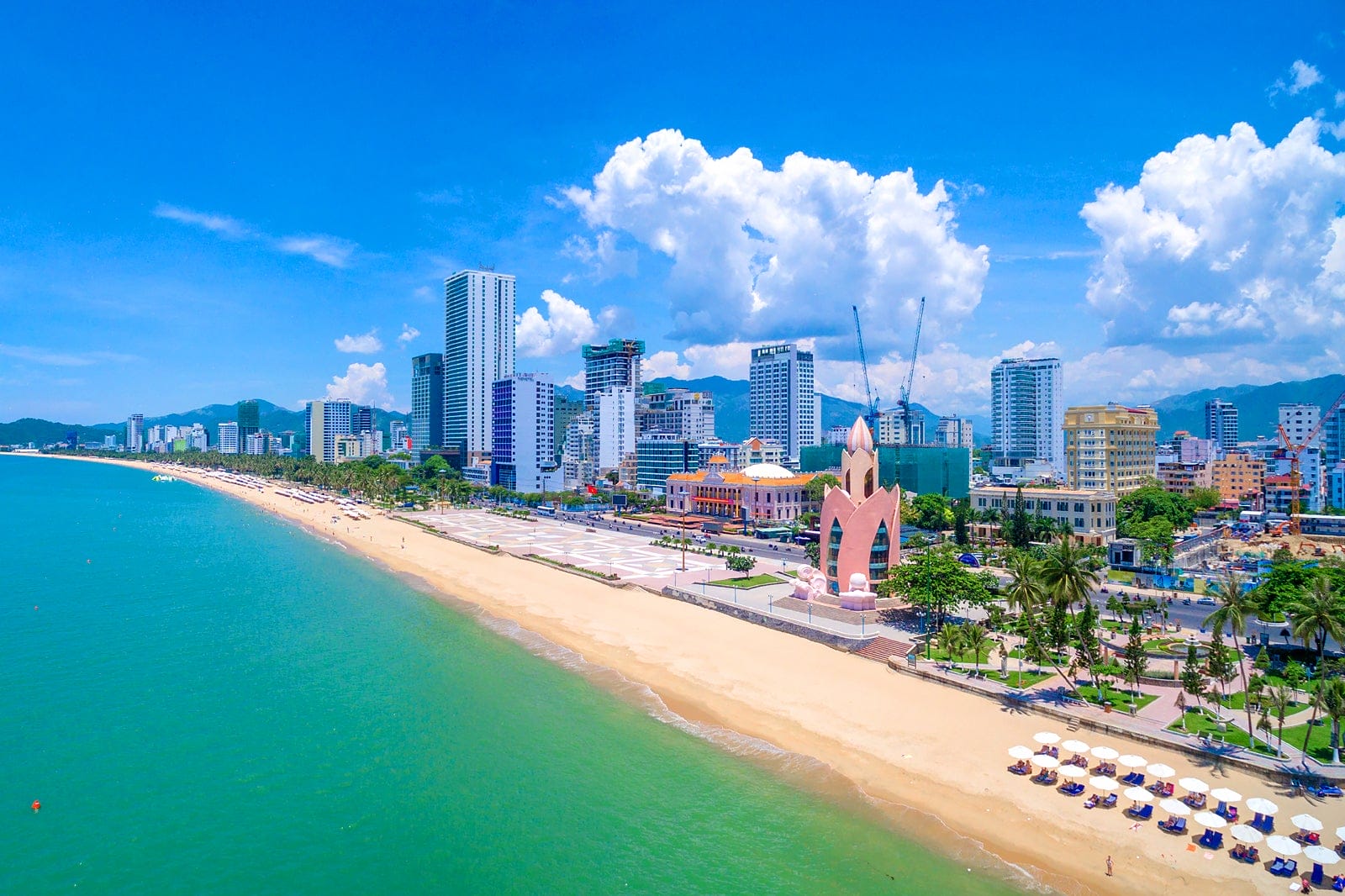 Best-beaches-to-visit-in-vietnam-during-summer