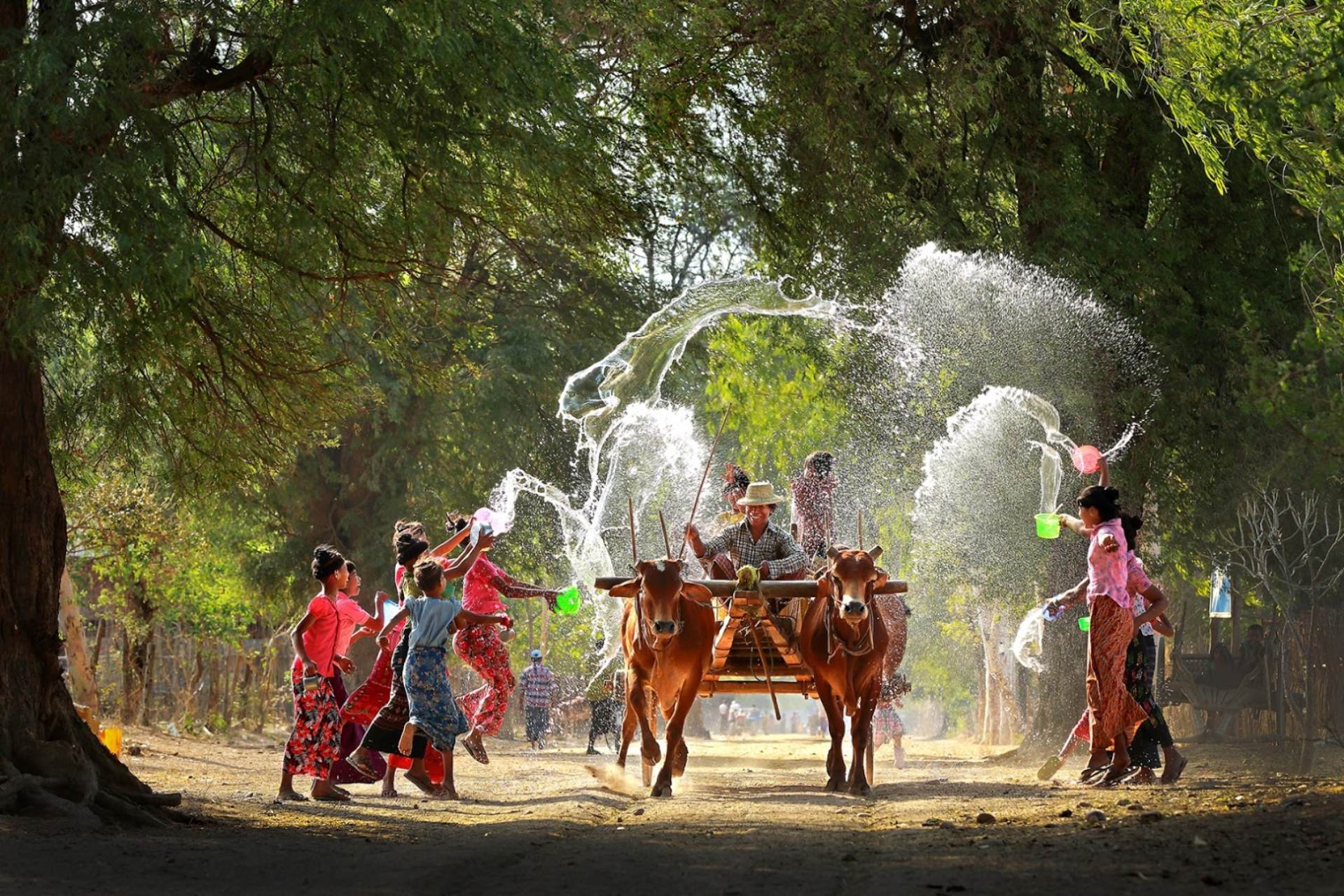 Experience-myanmars-thingyan-festival-dates-and-traditions
