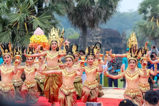 Cambodia's sankranta: traditions and rituals explained Cambodias-sankranta-traditions-and-rituals-explained