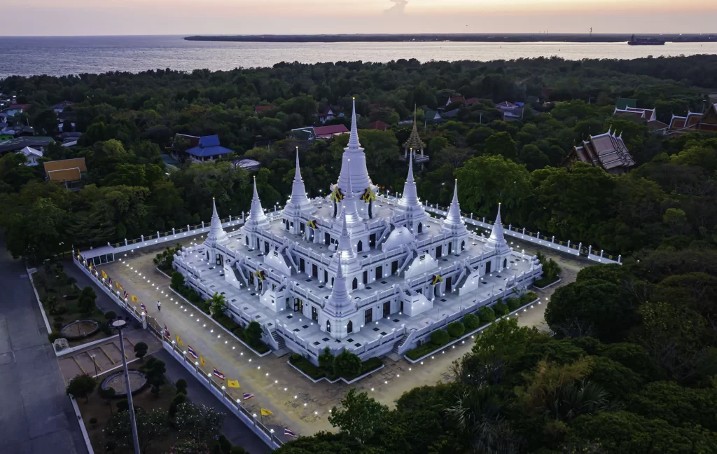 Asokaram temple samut prakan thailand cover | top 10 day trips from bangkok worth taking