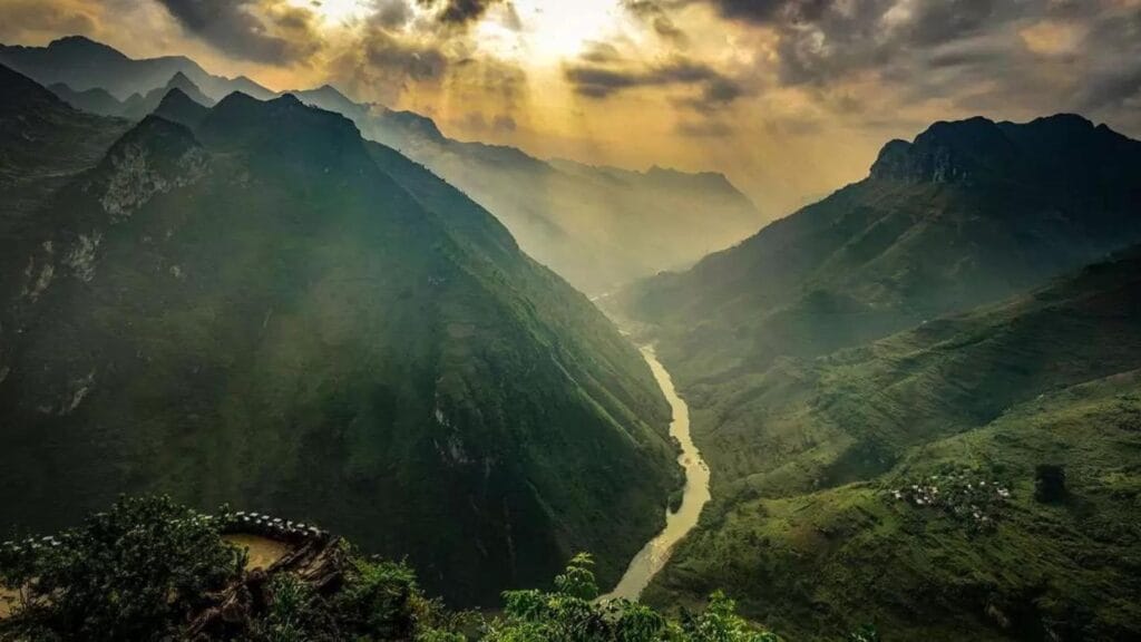 Ha giang climate by month: when is the best time to go? The weather in ha giang loop in december | ha giang climate by month: when is the best time to go?
