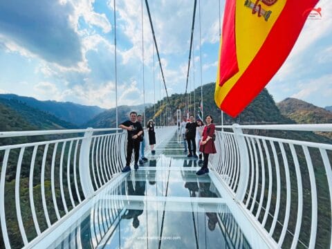 When to visit bach long glass bridge to avoid crowds When-to-visit-bach-long-glass-bridge-to-avoid-crowds