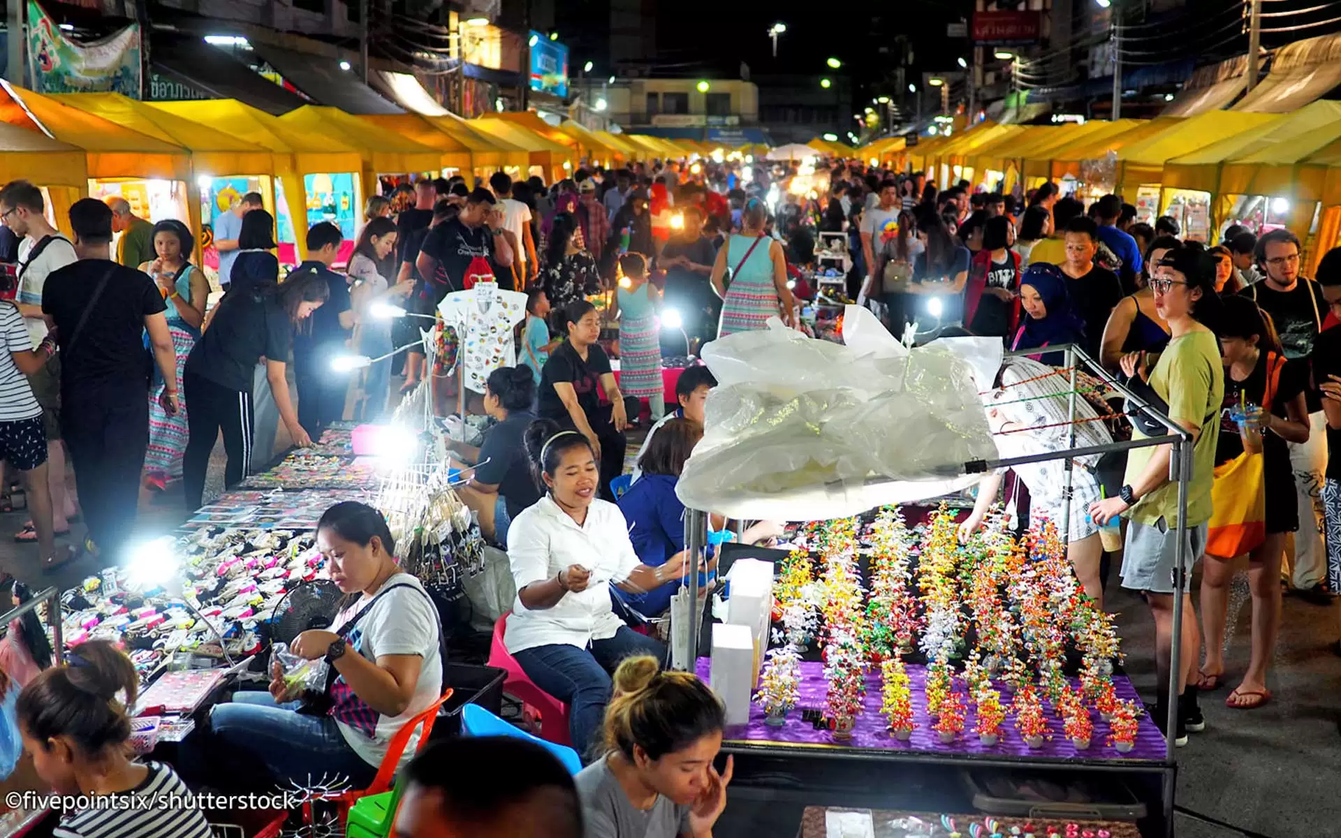 Top places to visit in da nang & hoi an with kids Hoian night market 7 | top places to visit in da nang & hoi an with kids