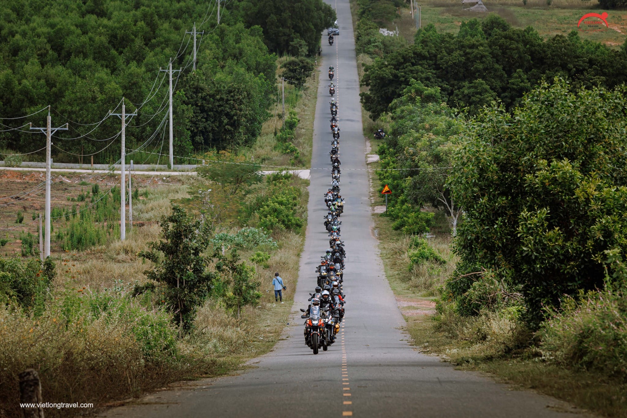 How-vietnam-motorbike-travel-works-for-foreign-tourists